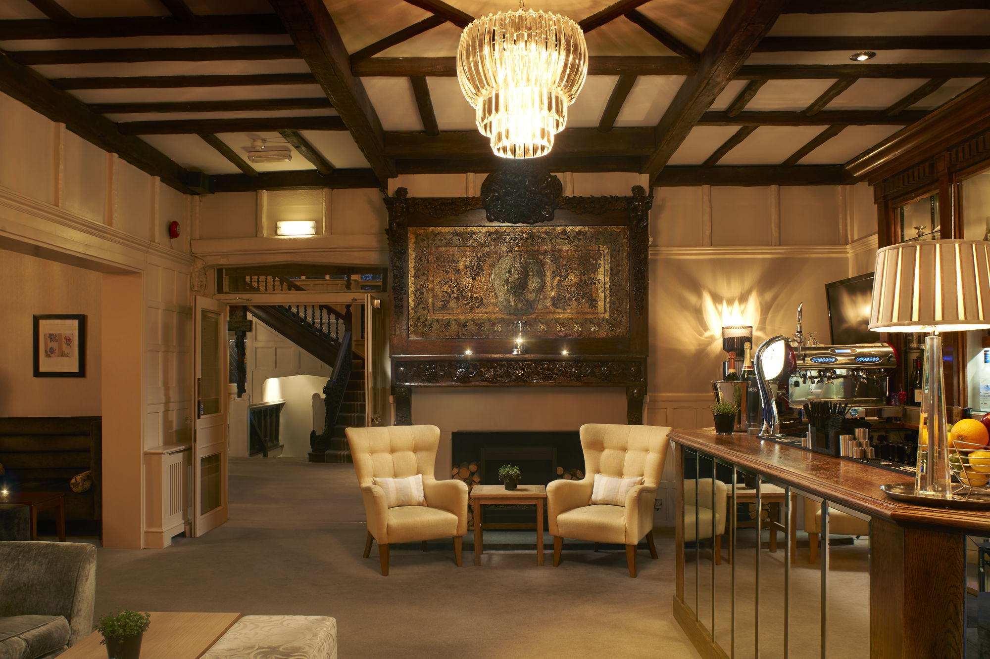 Отель The Manor Элстри Экстерьер фото